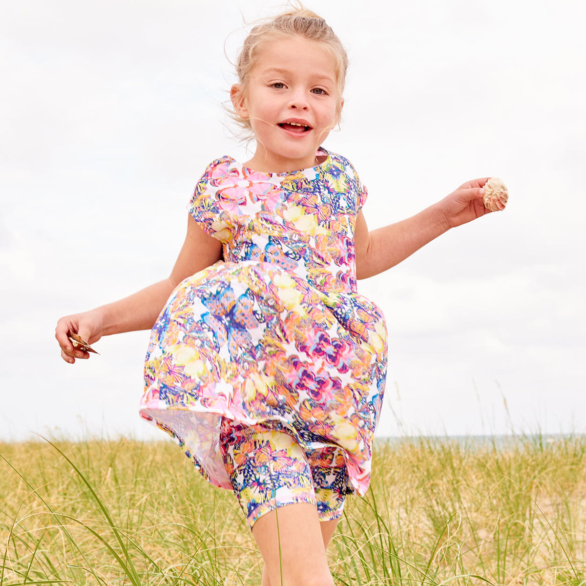 Butterflies Hybrid Shorts Upf50 Girls Size 2 12 Multicolor Opaline World Girl Running On The Beach On A Windy Day Sunpoplife